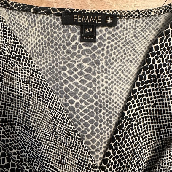 Dress by Femme de Carrière. - Picture 4 of 5